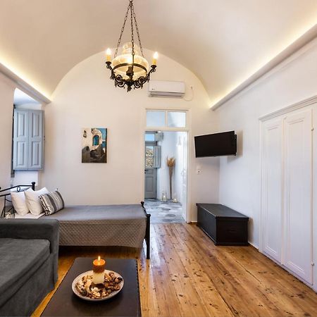 450 Years Castle House For 2-5 People/Jacuzzi Villa Emporio  Dış mekan fotoğraf